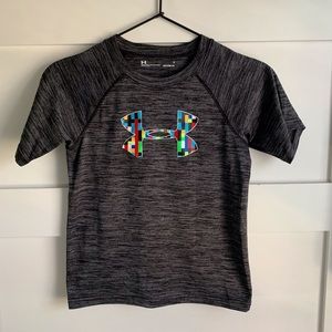 UNDER ARMOUR | Dark Gray Heat Gear Athletic Tee 7